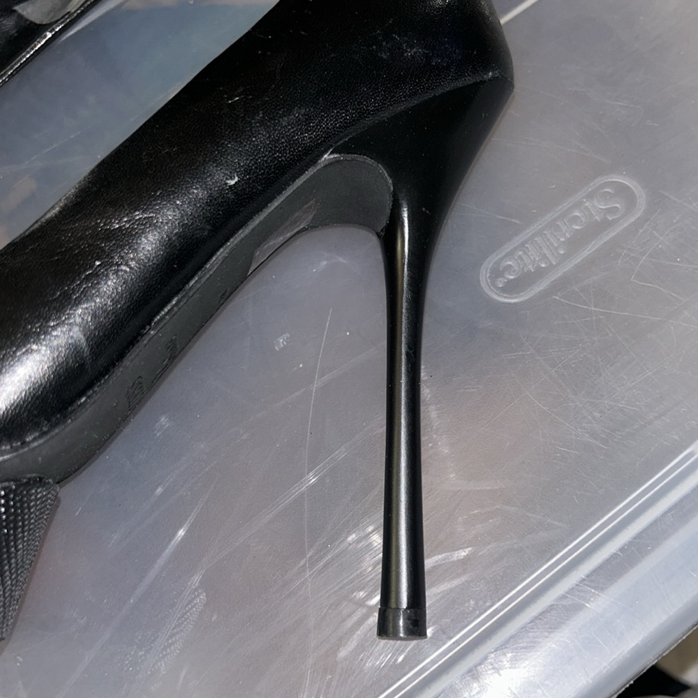New Guess by Marciano sexy leather heels - Picture 6 of 14